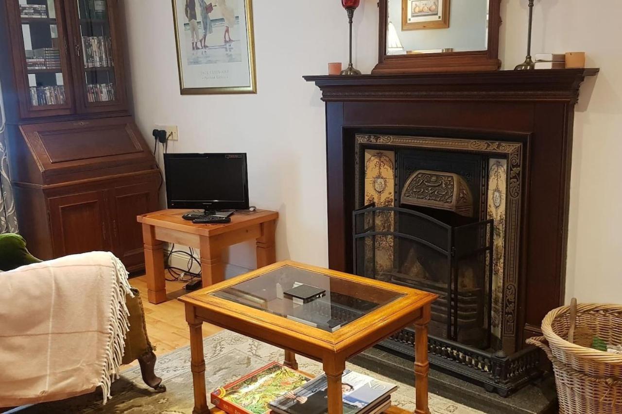 Cosy Townhouse On The Hill In Ireland Villa Banagher Eksteriør bilde